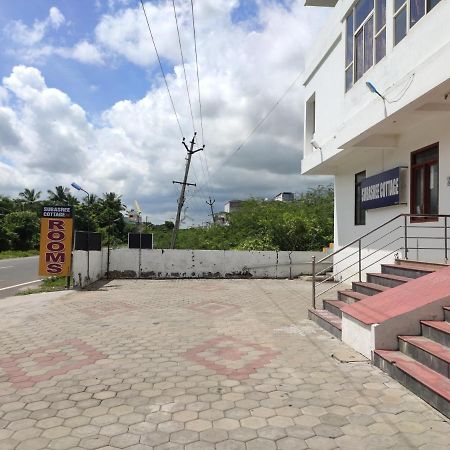 Tirunallar Subasree Cottage מראה חיצוני תמונה